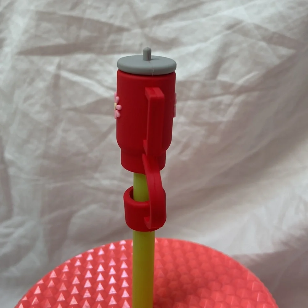 SHEIN red silicone straw cover cap for Stanley Cup. Straw topper. One size. - Picture 4 of 11